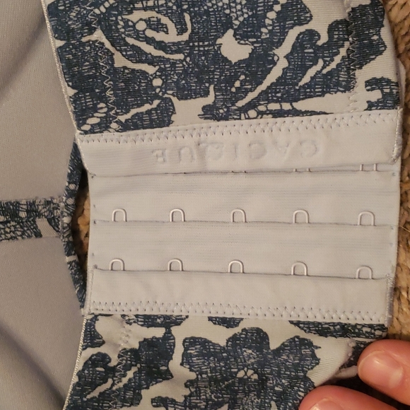 EUC Cacique Racerback Wire- Free Plunge Bra 5 Hook Size 44C - Picture 3 of 4